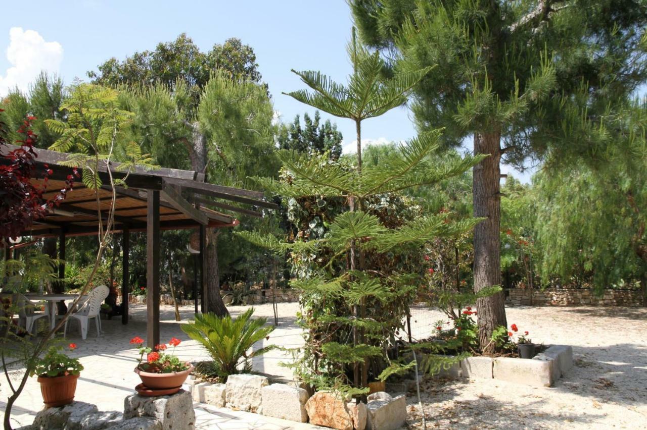 Villa Beatrice Serranova ภายนอก รูปภาพ
