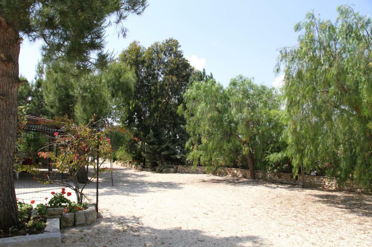 Villa Beatrice Serranova ภายนอก รูปภาพ