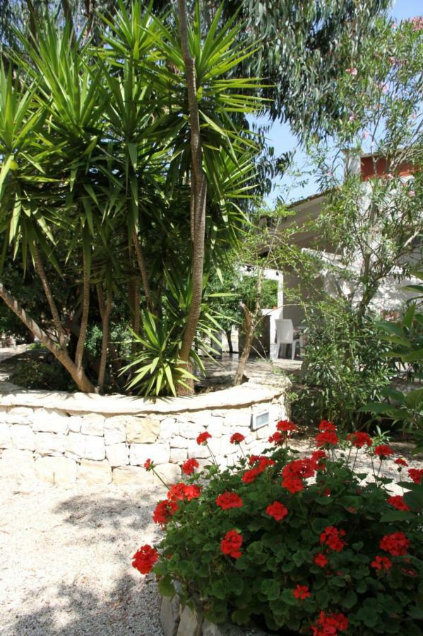 Villa Beatrice Serranova ภายนอก รูปภาพ