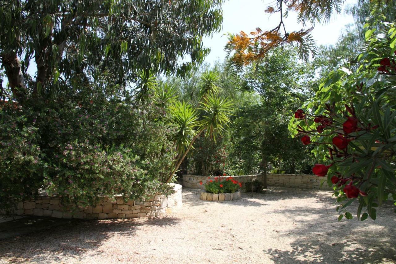 Villa Beatrice Serranova ภายนอก รูปภาพ